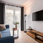 Flatbook Trimare Z Basenem, Sauna, Bilardem I Parkingiem דירה שטוטובו