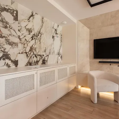 Flatbook - Trimare Ii Z Bilardem I Parkingiem