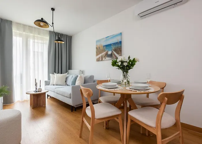 Flatbook - Trimare Ii Z Bilardem I Parkingiem Lägenhet *